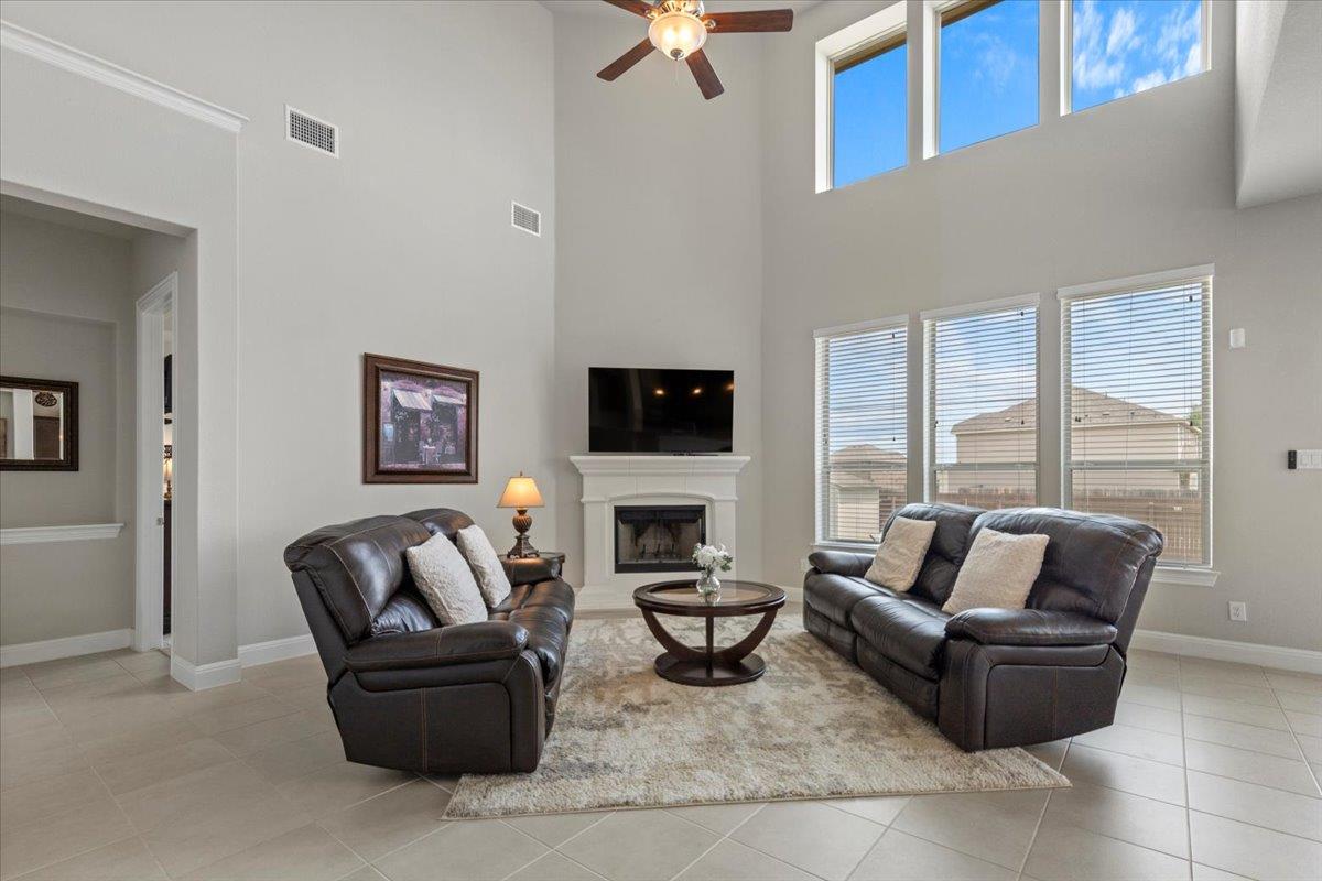 1800 Erie Dr, Leander, TX 78641