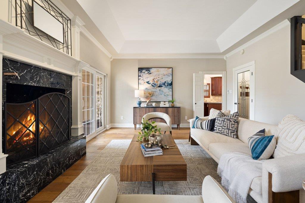 36 Cottondale Rd, The Hills, TX 78738