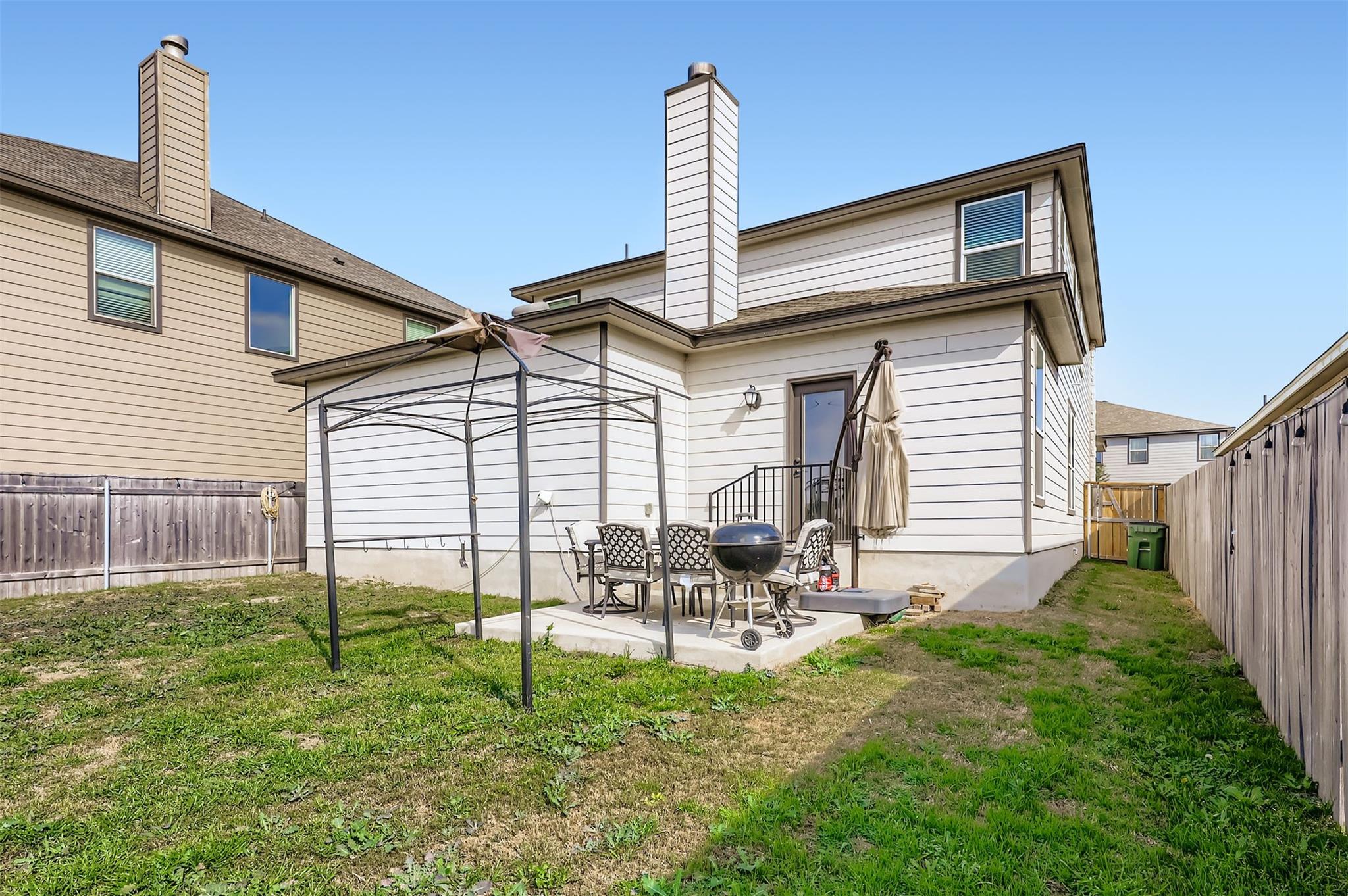 140 Outlaw Dr, Jarrell, TX 76537