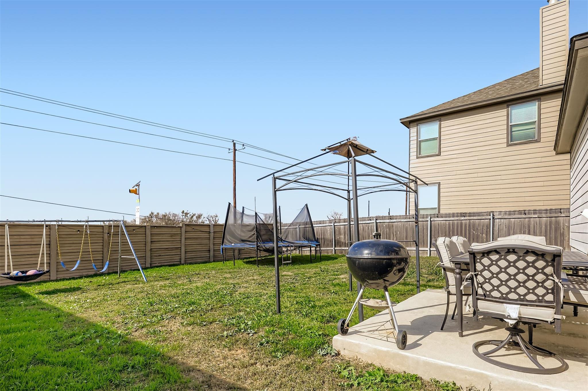 140 Outlaw Dr, Jarrell, TX 76537