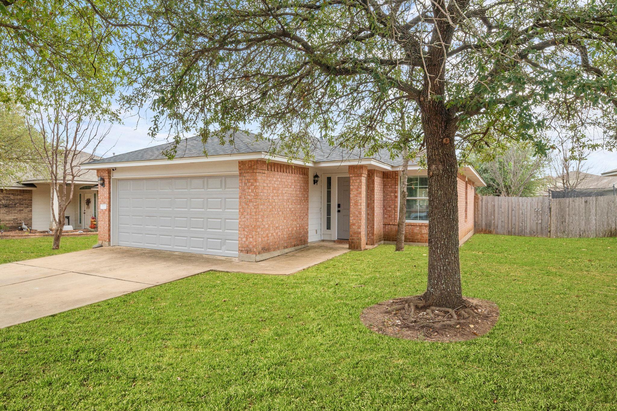 1501 Molson Lake Dr, Leander, TX 78641