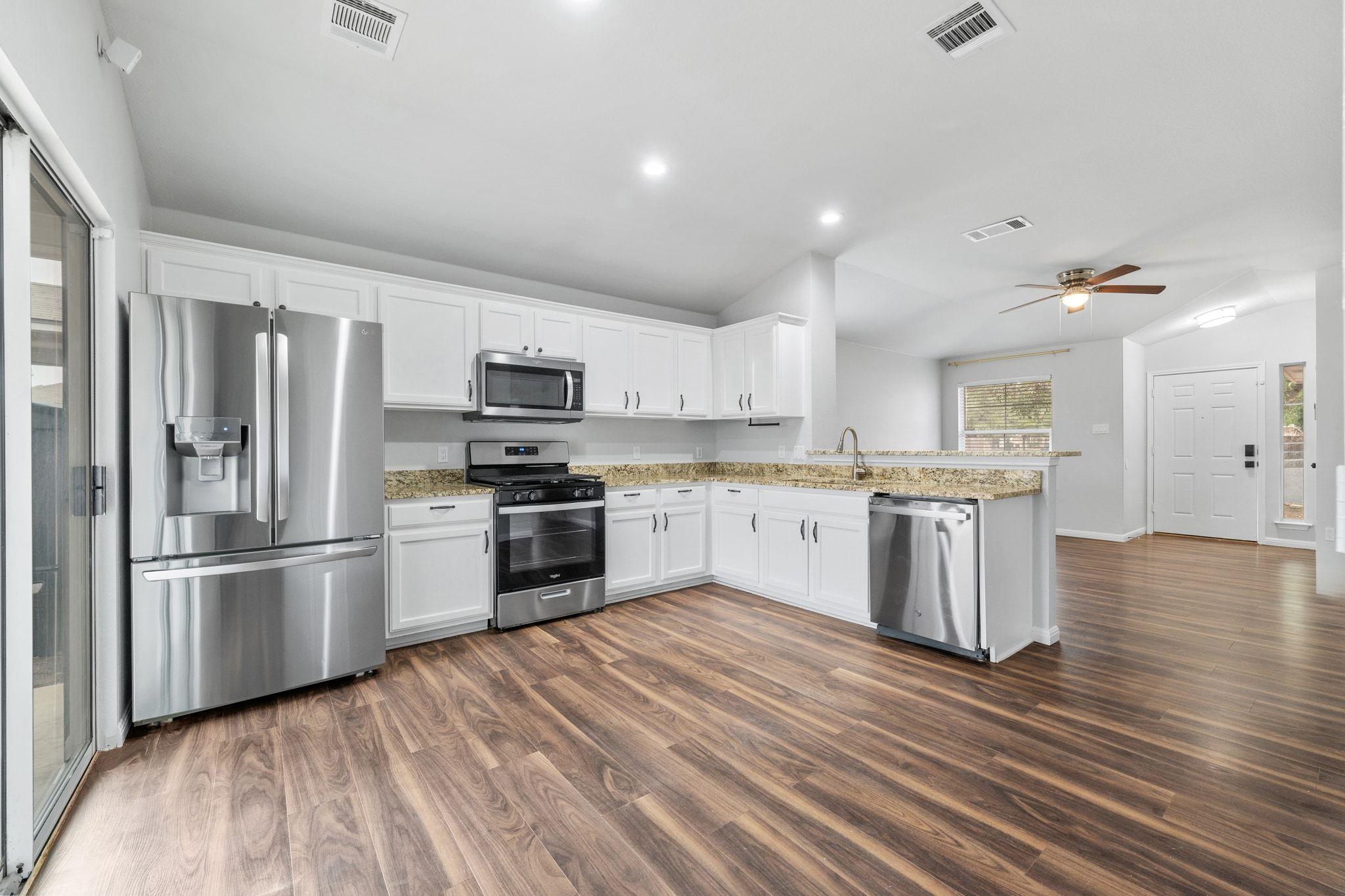 1501 Molson Lake Dr, Leander, TX 78641