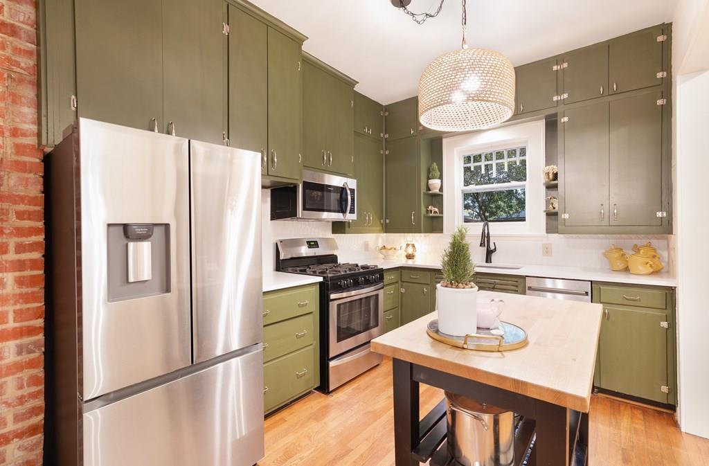 129 E Evergreen, Boerne, TX 78006