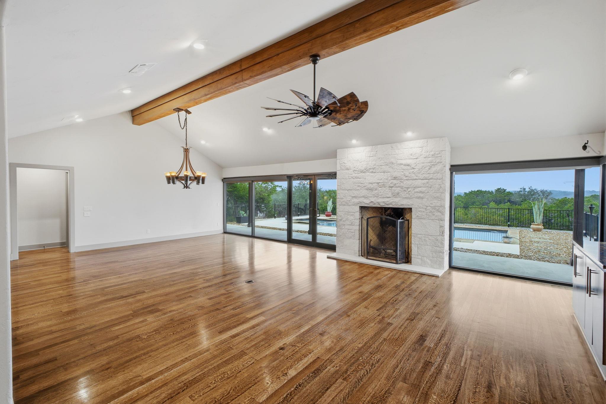 1065 Country Pike, Canyon Lake, TX 78133