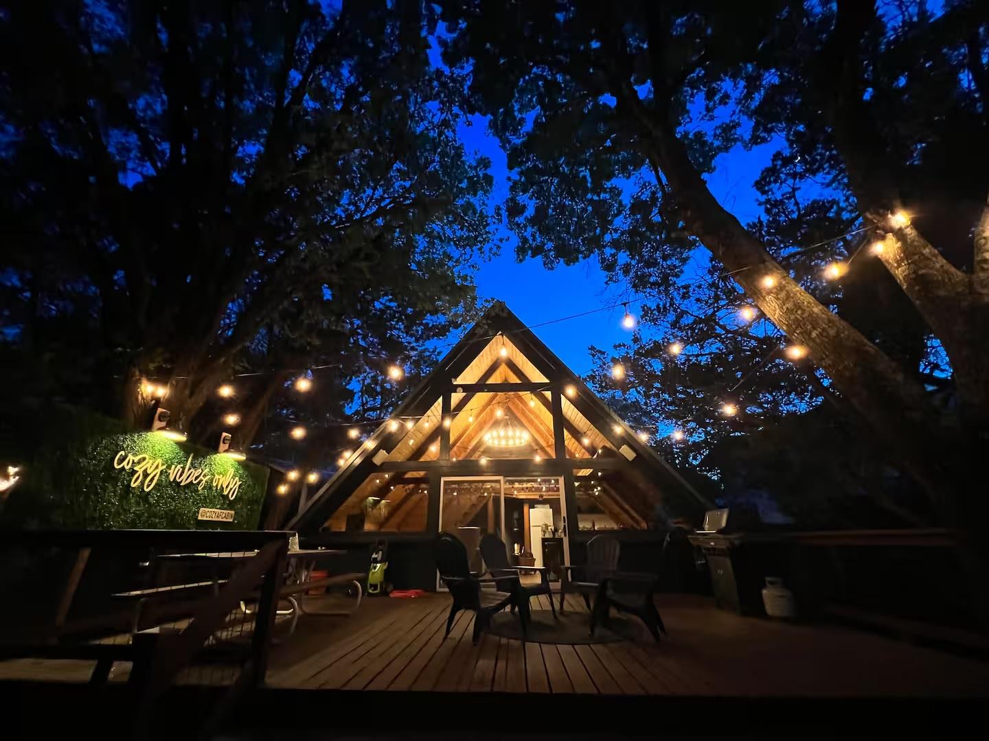 25404 Cove Dr, Spicewood, TX 78669