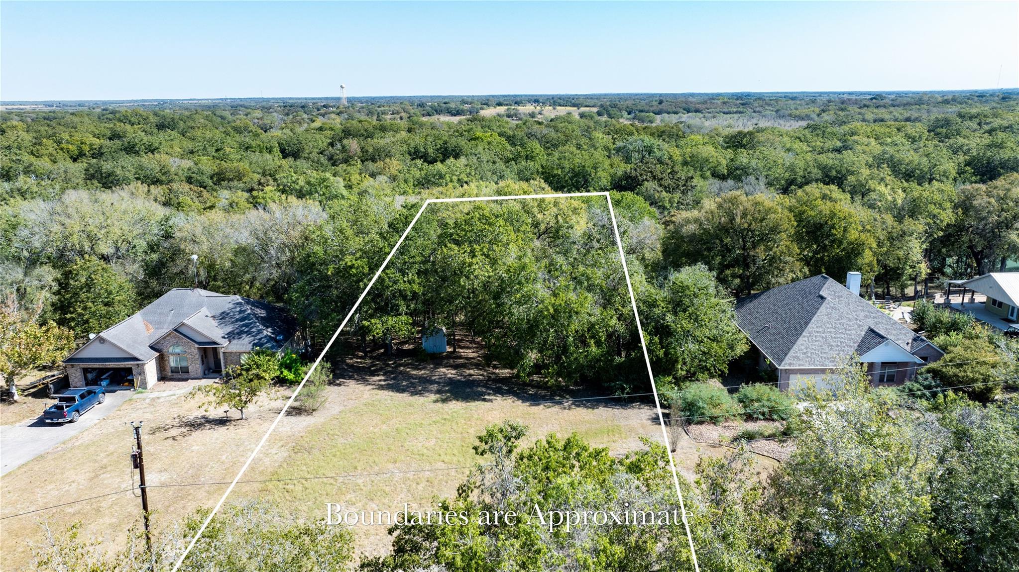 314 Red Bird Ln, Kingsbury, TX 78638