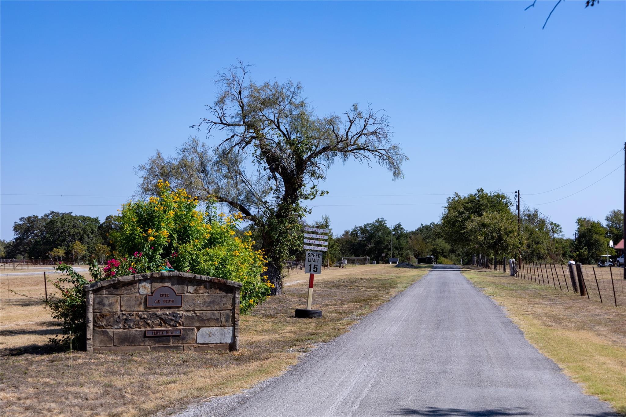 314 Red Bird Ln, Kingsbury, TX 78638