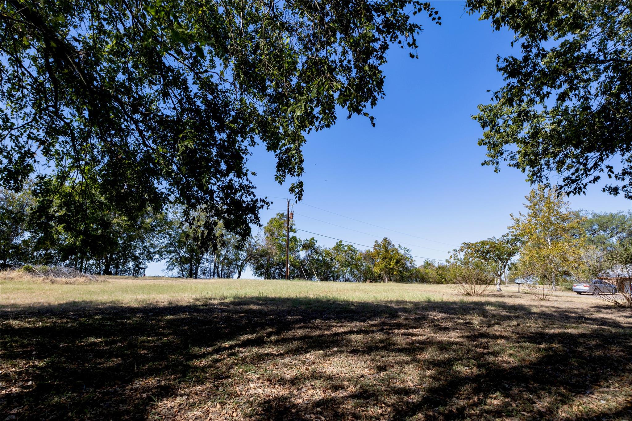 314 Red Bird Ln, Kingsbury, TX 78638