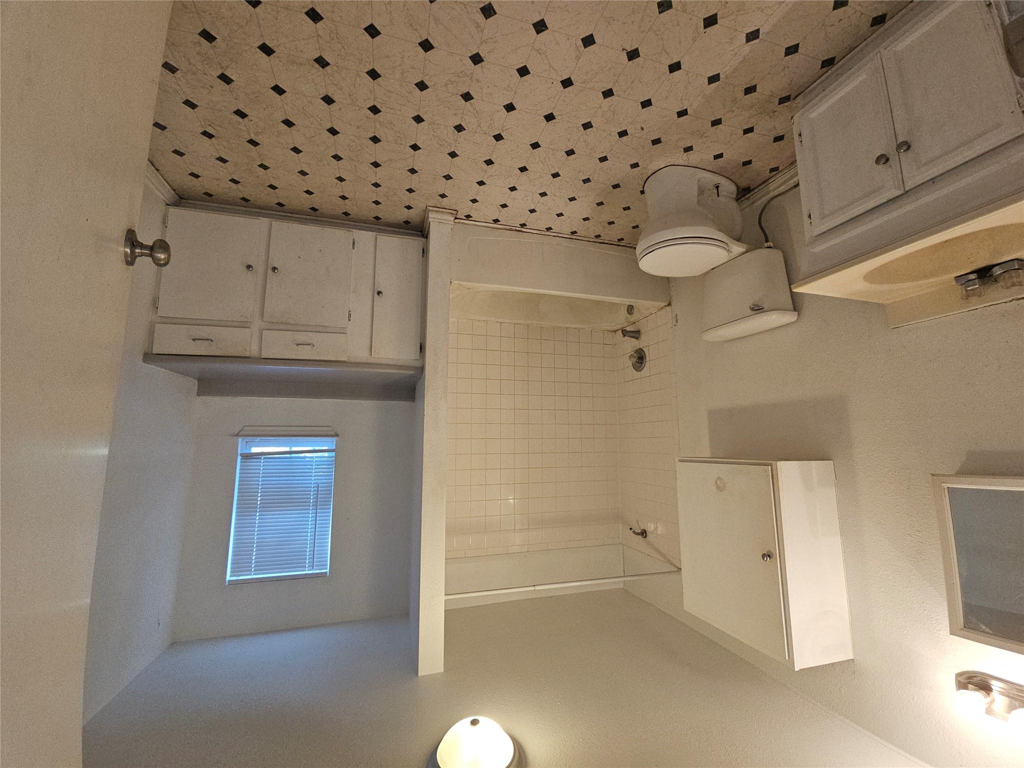 1001 S 29th St, Temple, TX 76504