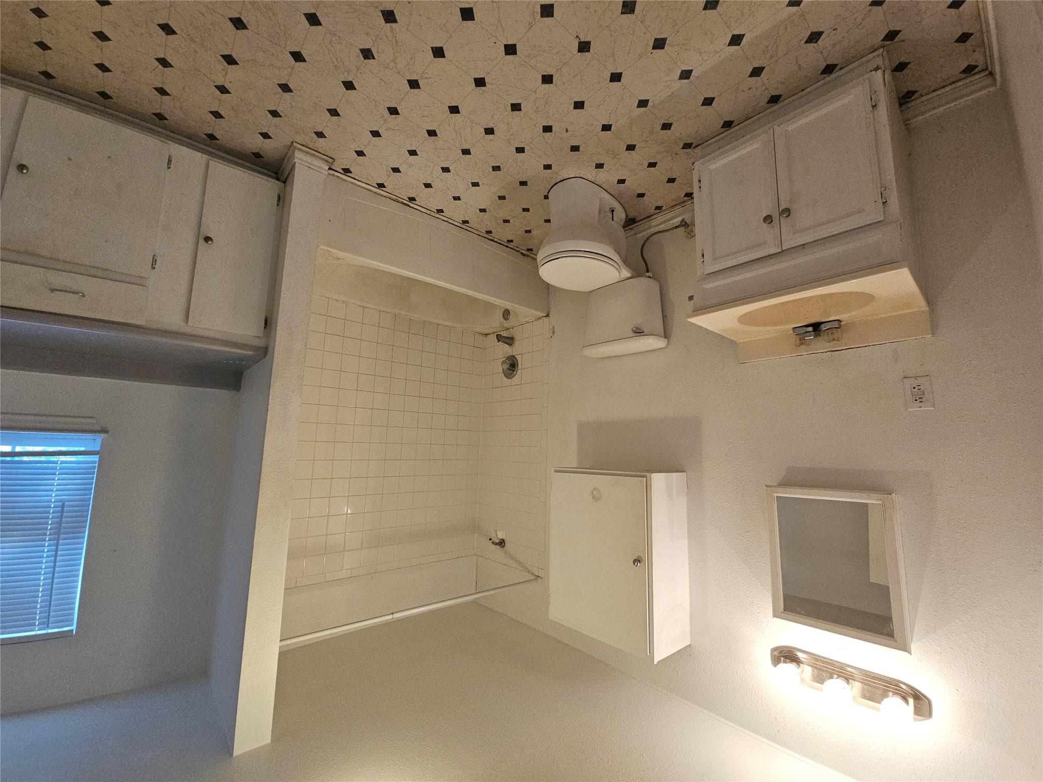 1001 S 29th St, Temple, TX 76504