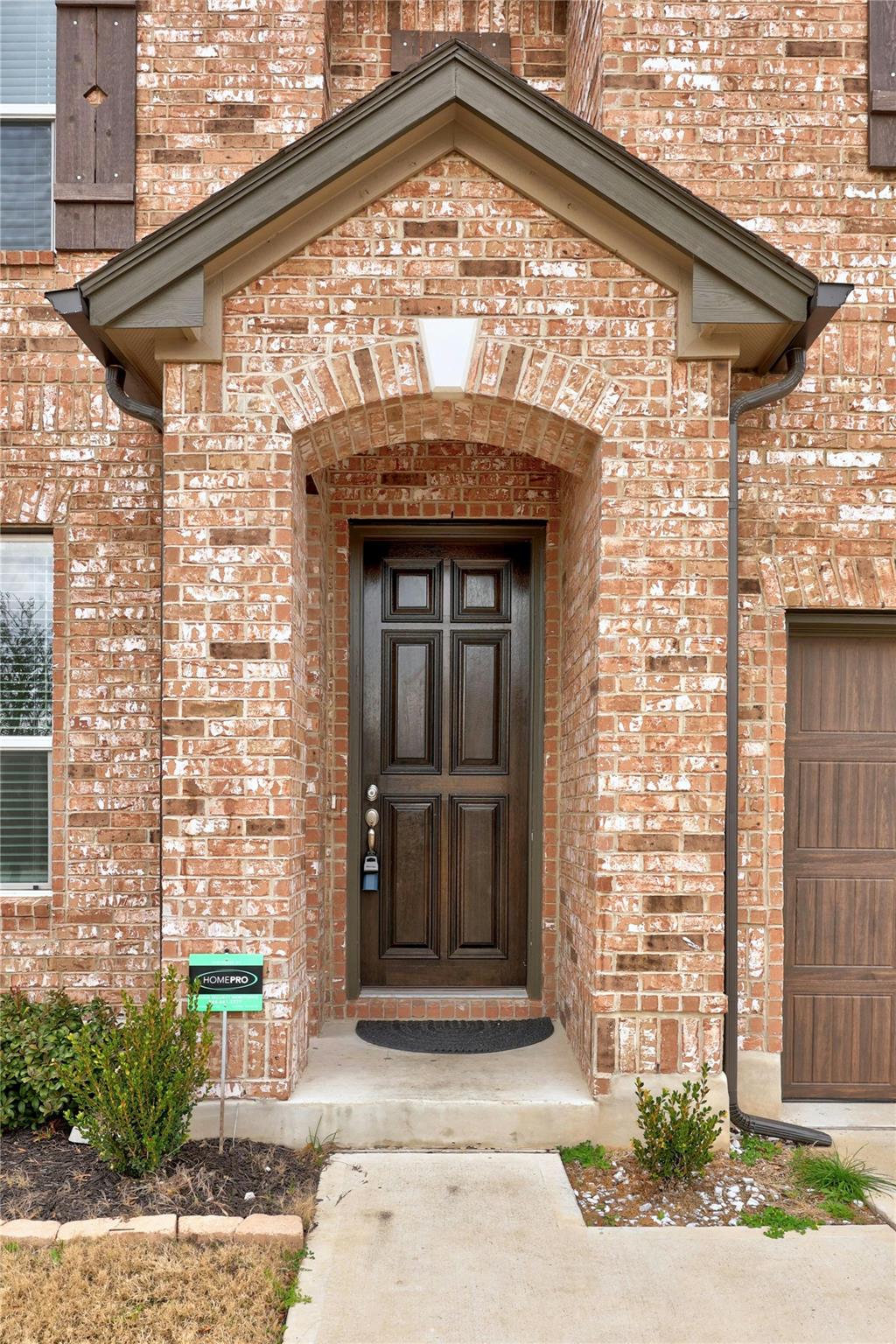 1929 Stinnet Dr, Leander, TX 78641