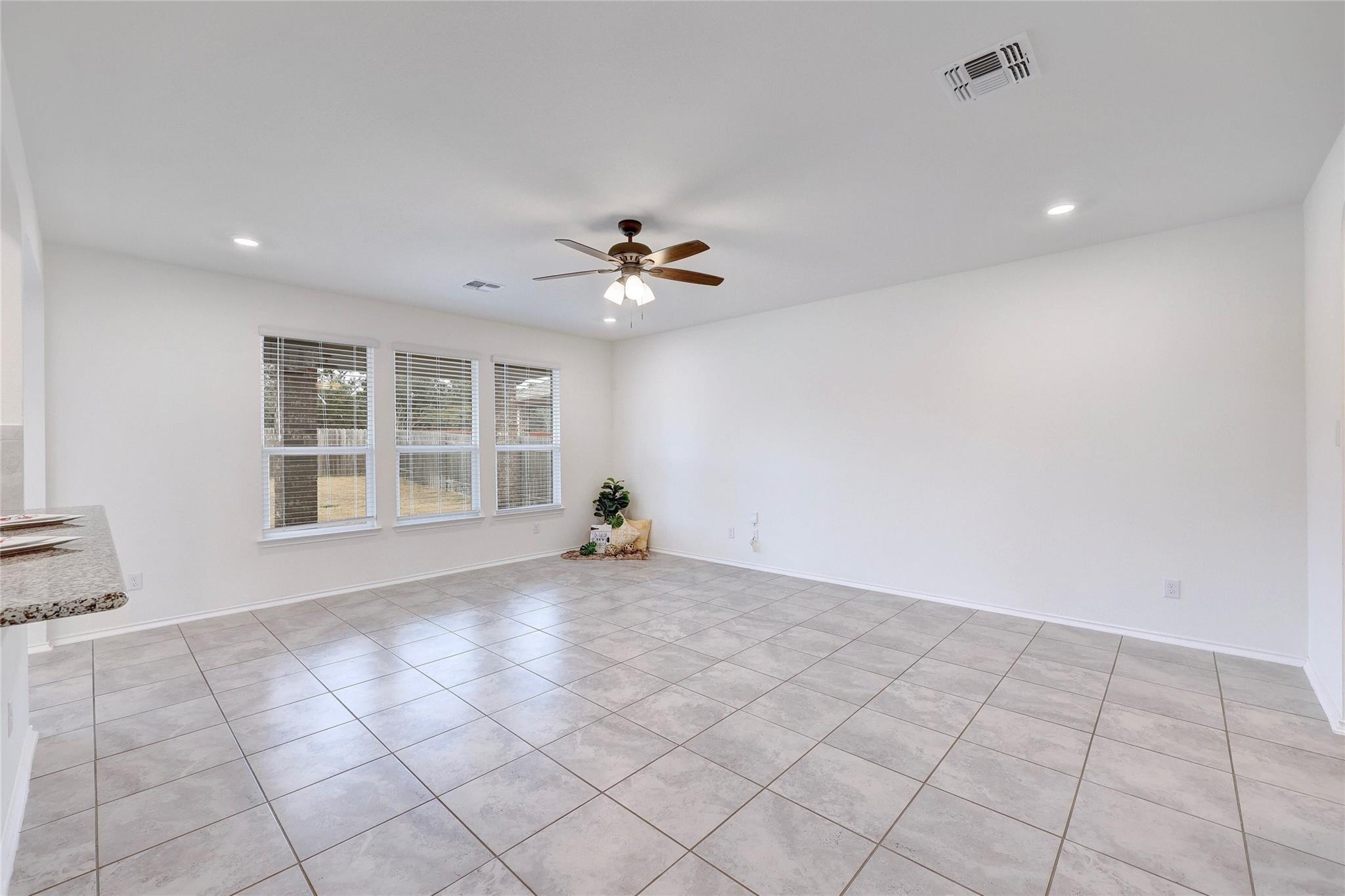 1929 Stinnet Dr, Leander, TX 78641