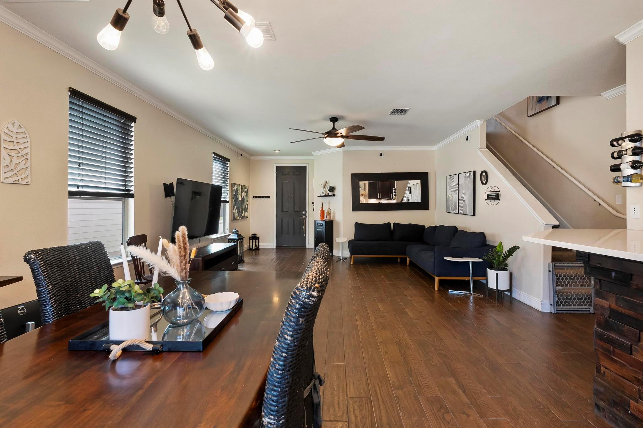 11212 Whitefaulds Dr, Austin, TX 78754