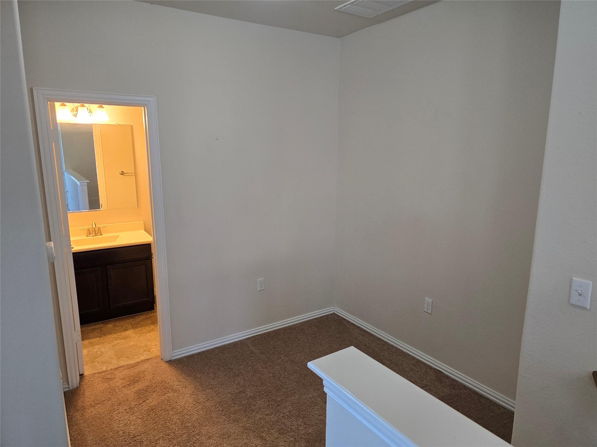 5616 Arbor Hill Ln, Austin, TX 78747