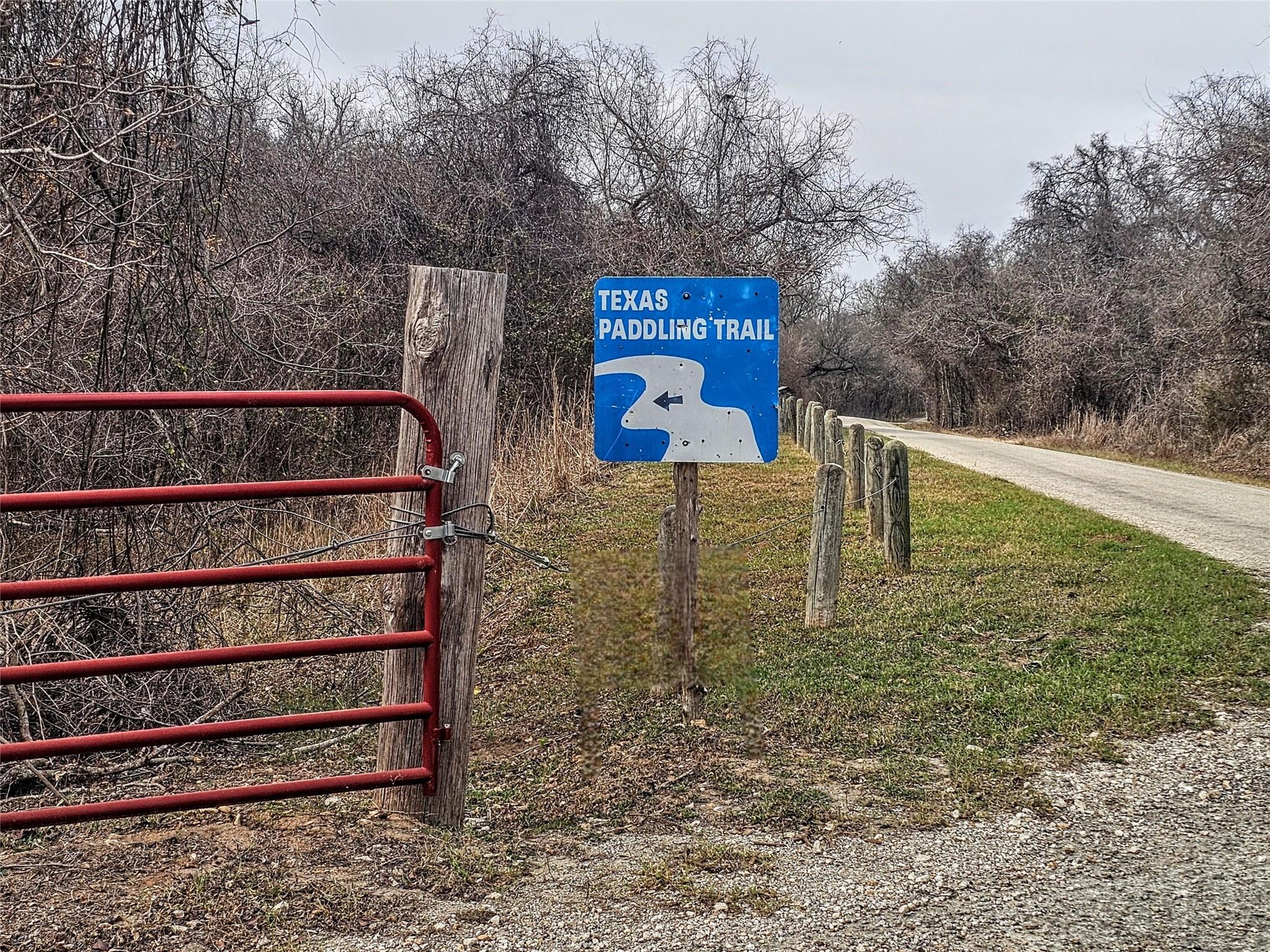 416 Riverside Dr, Bastrop, TX 78602