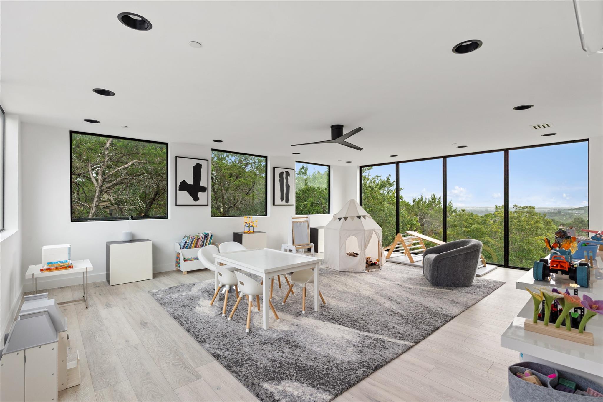 1501 Ridgecrest Dr, Austin, TX 78746