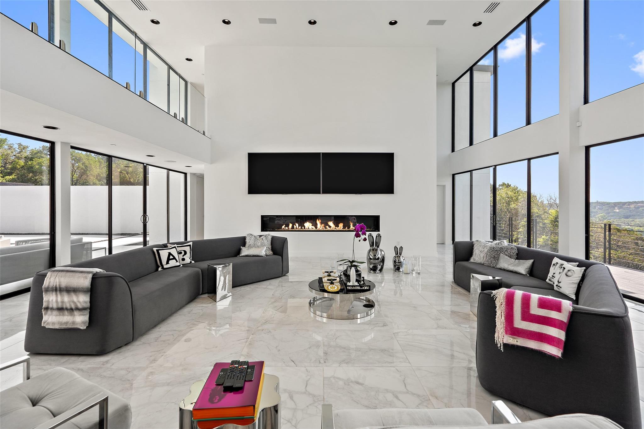 1501 Ridgecrest Dr, Austin, TX 78746