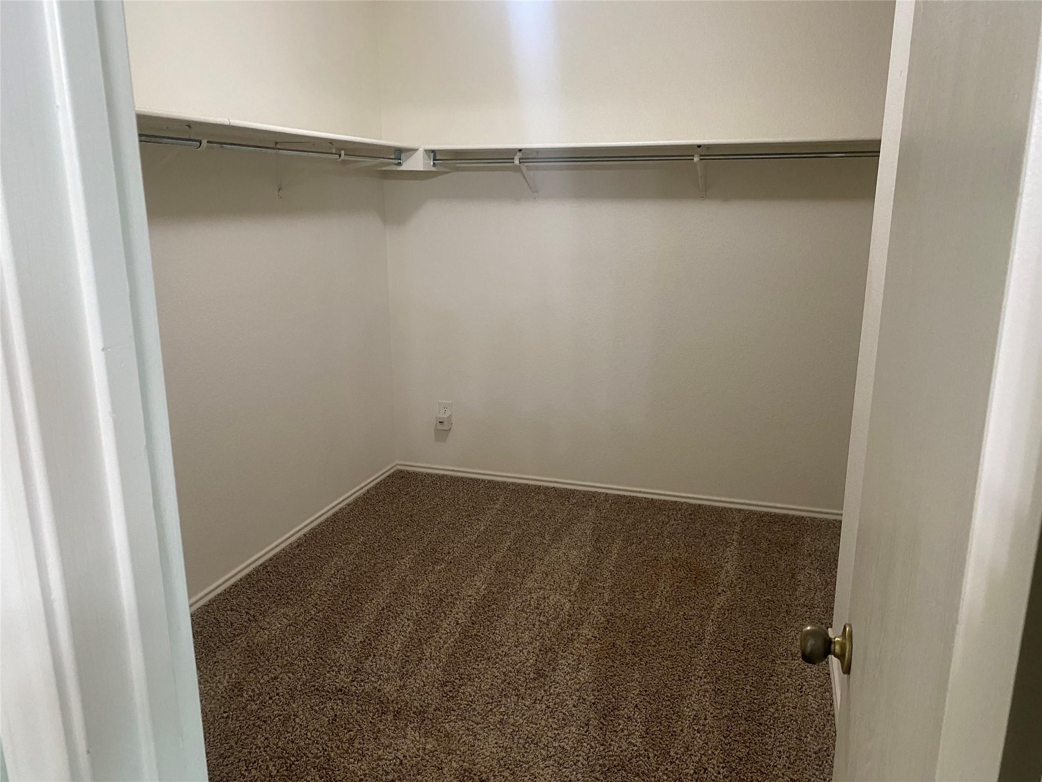 5628 War Admiral Dr, Del Valle, TX 78617