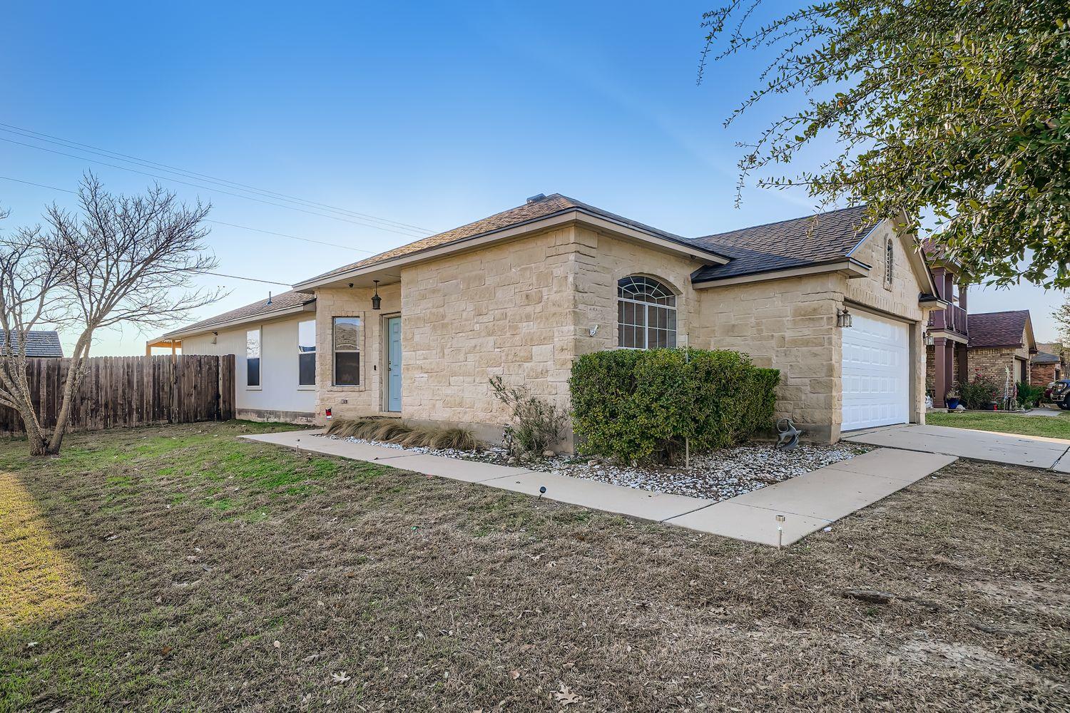 326 Wimberley St, Hutto, TX 78634