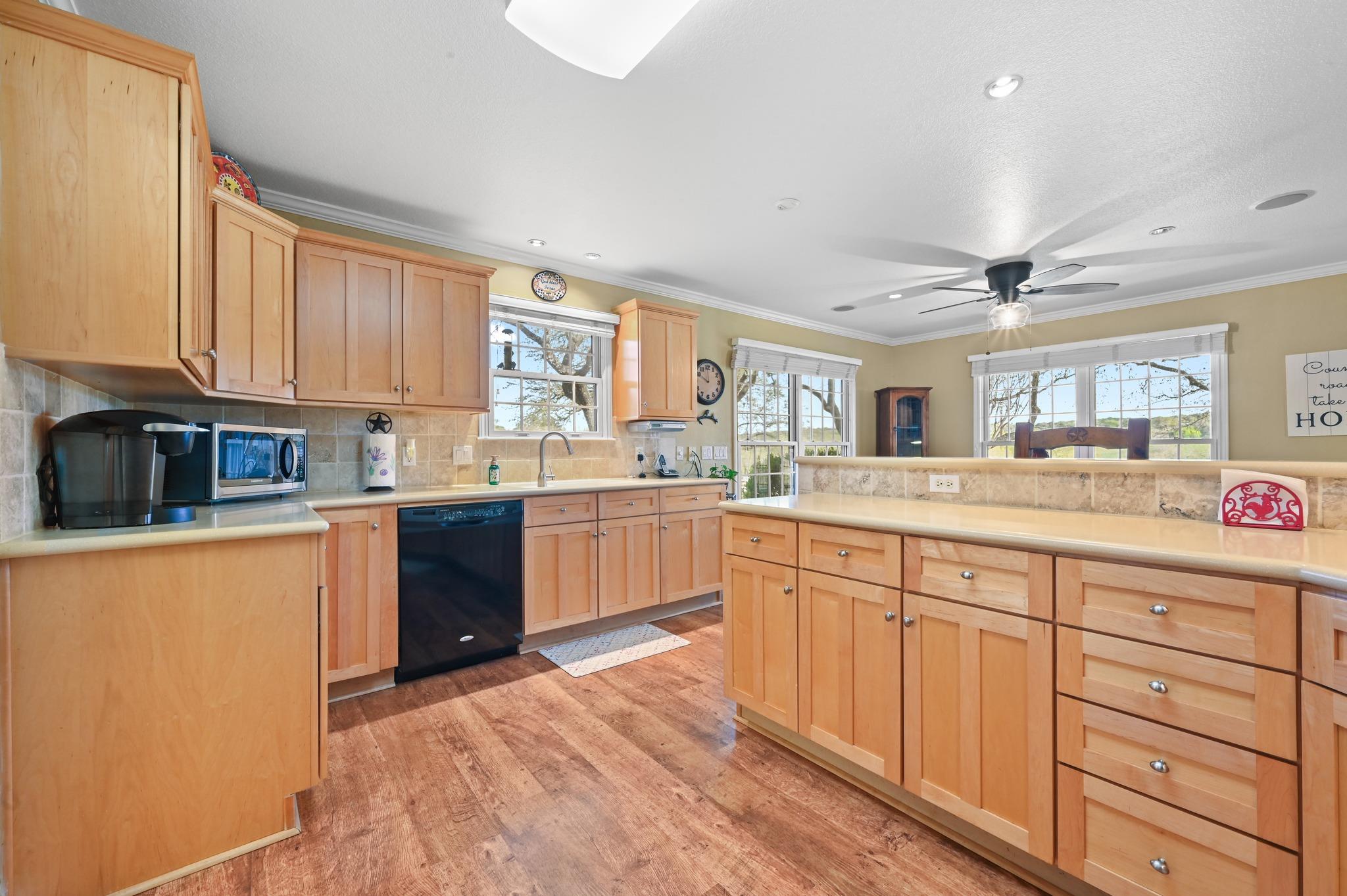 24415 Singleton Bend Rd E, Marble Falls, TX 78654