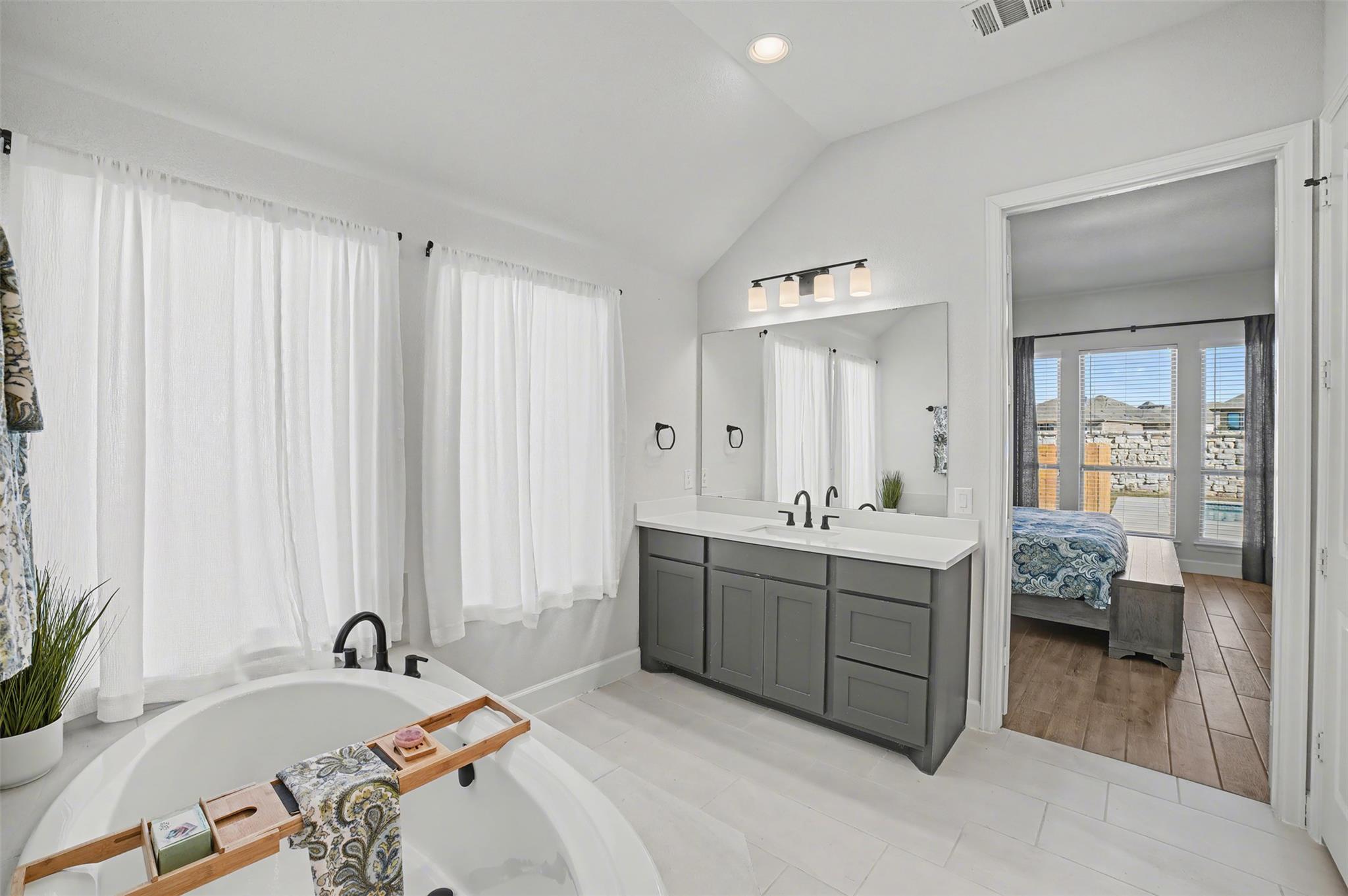 186 Prickly Poppy Loop, Kyle, TX 78640