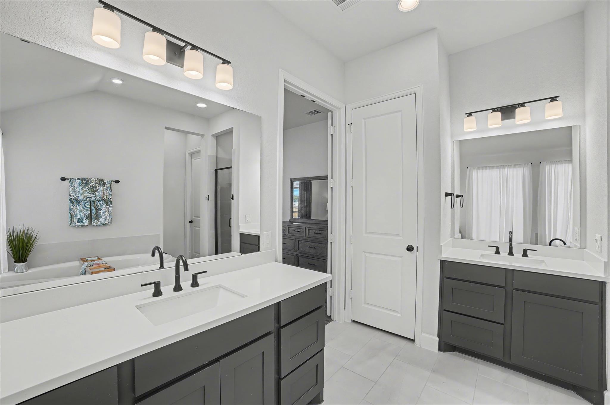 186 Prickly Poppy Loop, Kyle, TX 78640