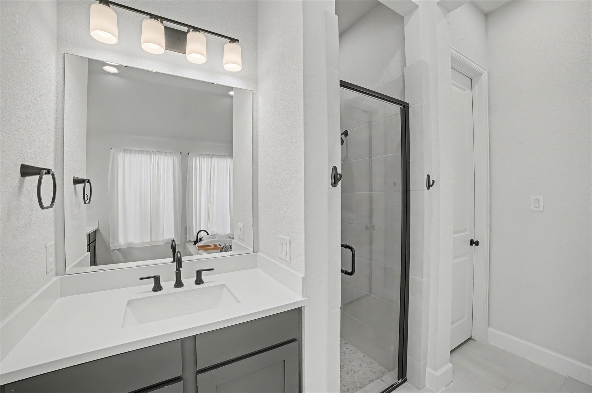 186 Prickly Poppy Loop, Kyle, TX 78640