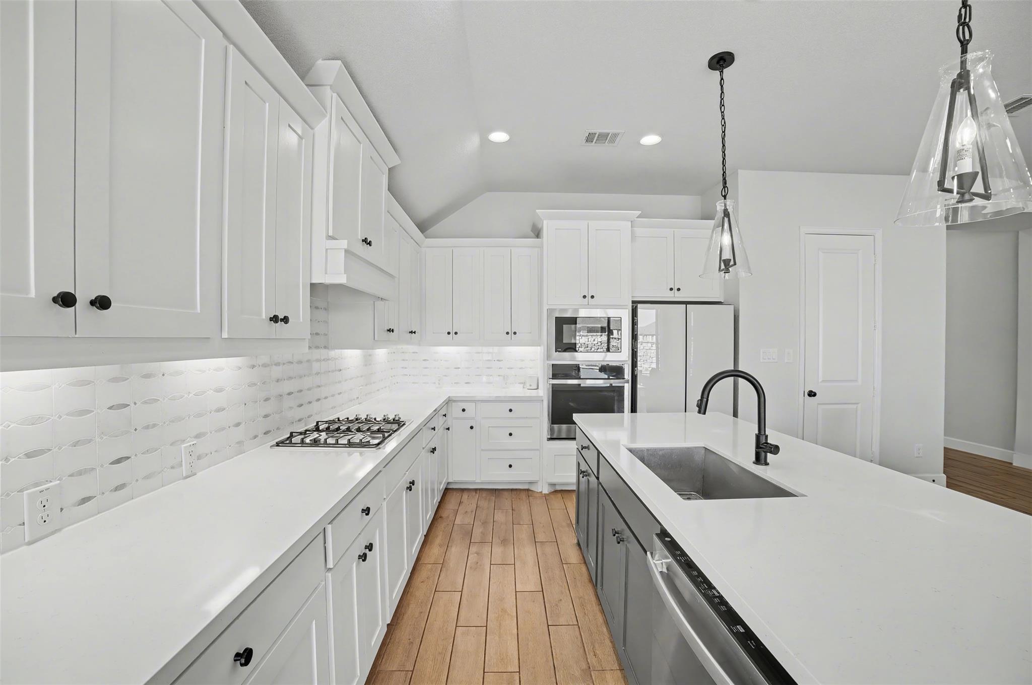 186 Prickly Poppy Loop, Kyle, TX 78640