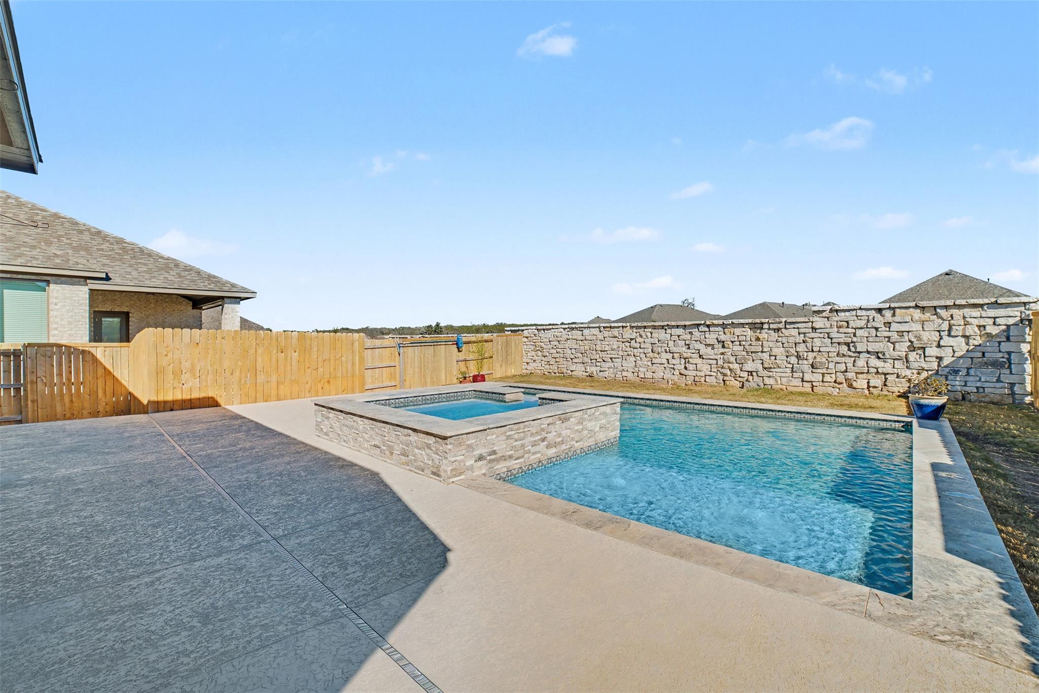 186 Prickly Poppy Loop, Kyle, TX 78640