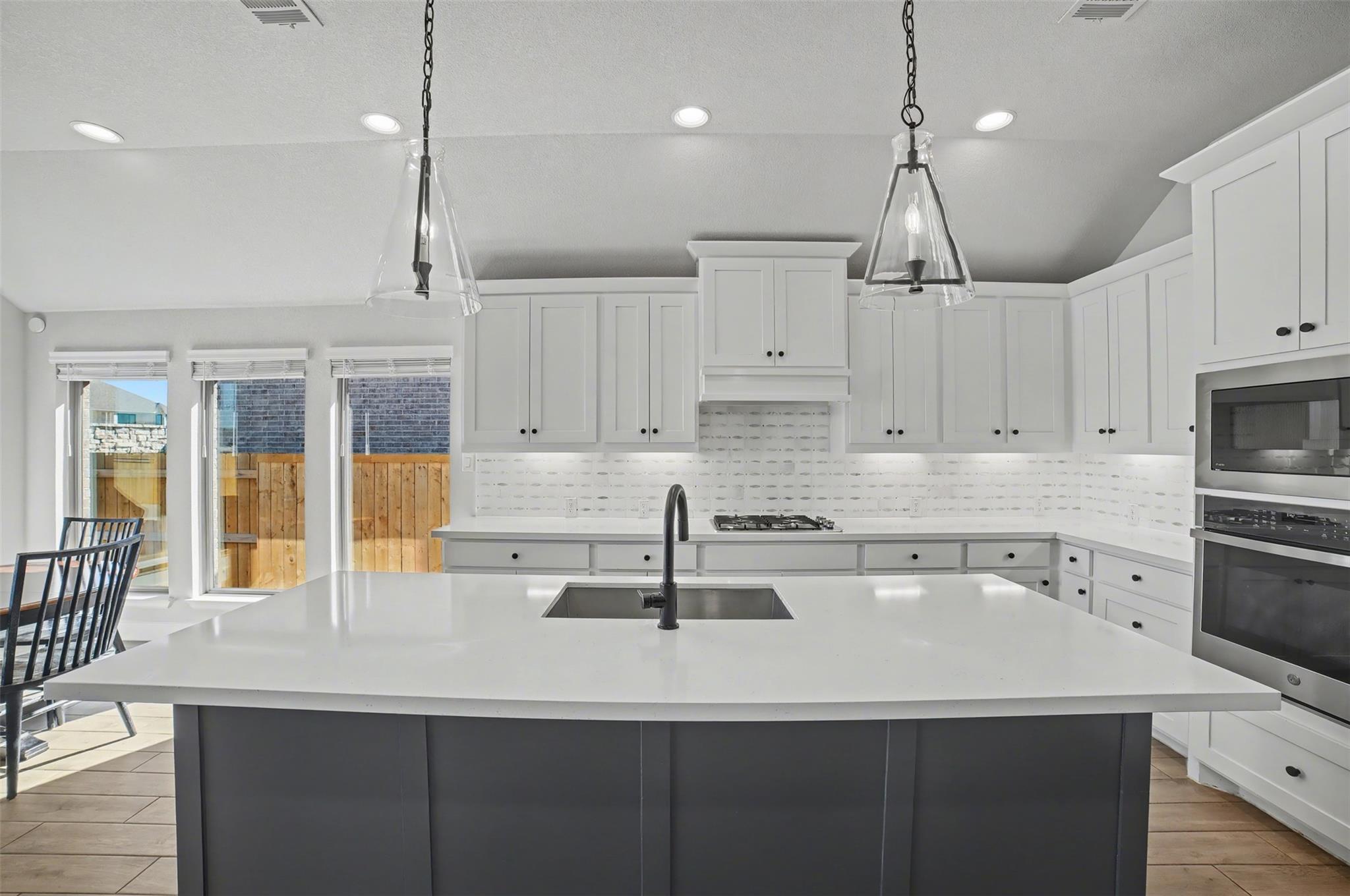 186 Prickly Poppy Loop, Kyle, TX 78640