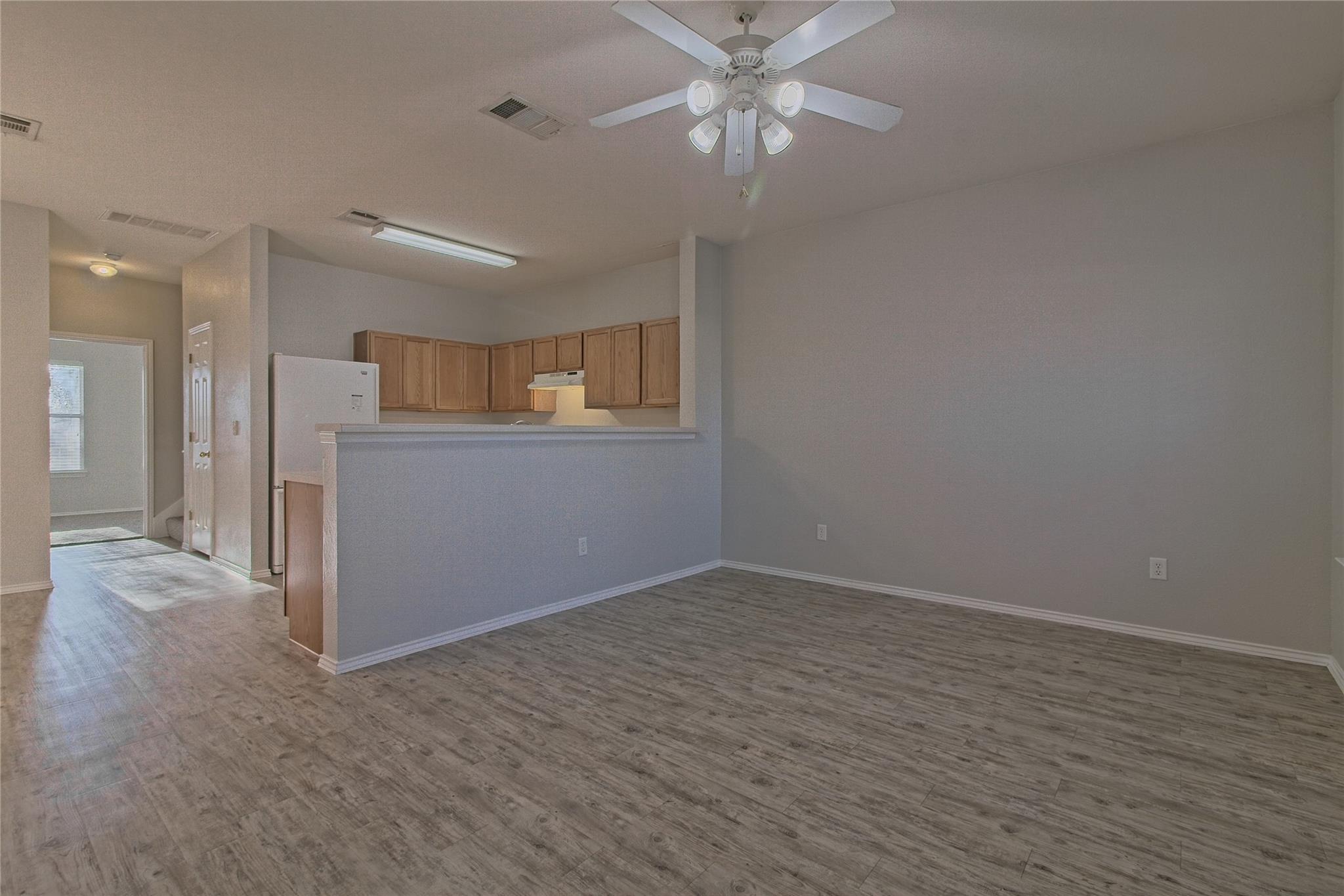 1102 E 3rd St, Georgetown, TX 78626