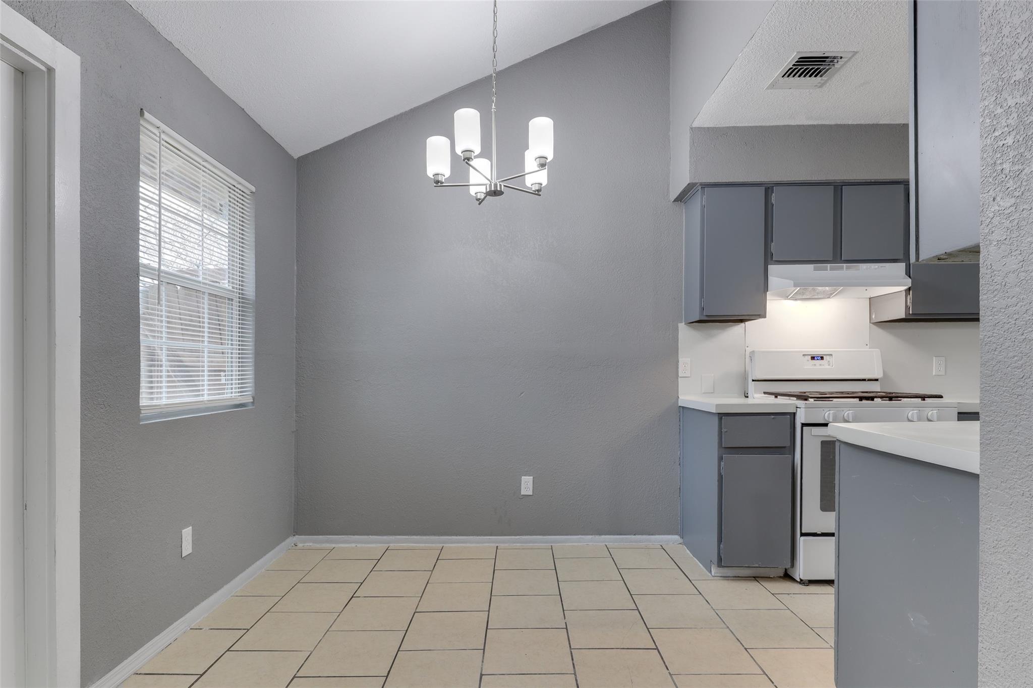 6605 Deatonhill Dr, Austin, TX 78745