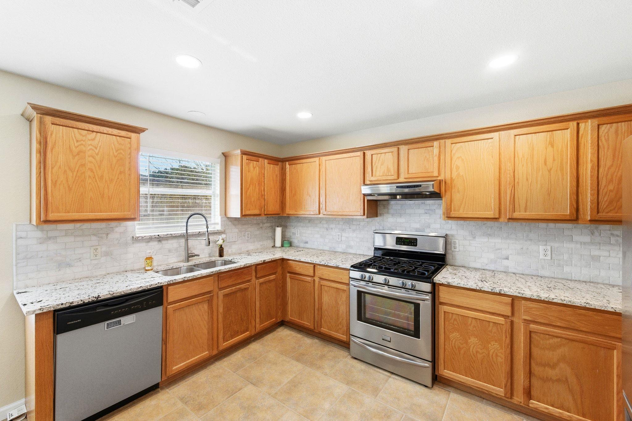 11362 Canterbury Tales Ln, Austin, TX 78748