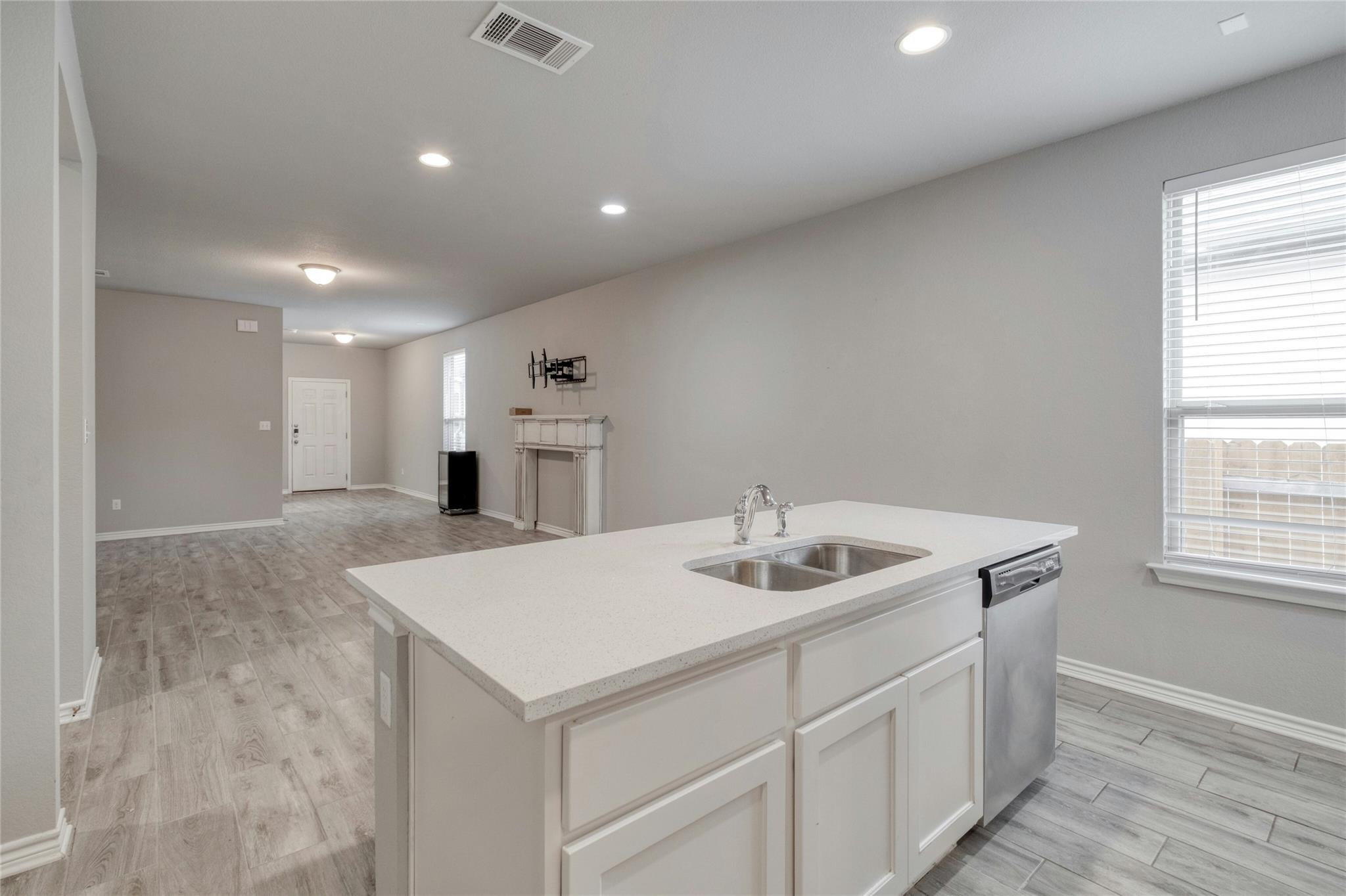 205 Prosecco Path, Leander, TX 78641