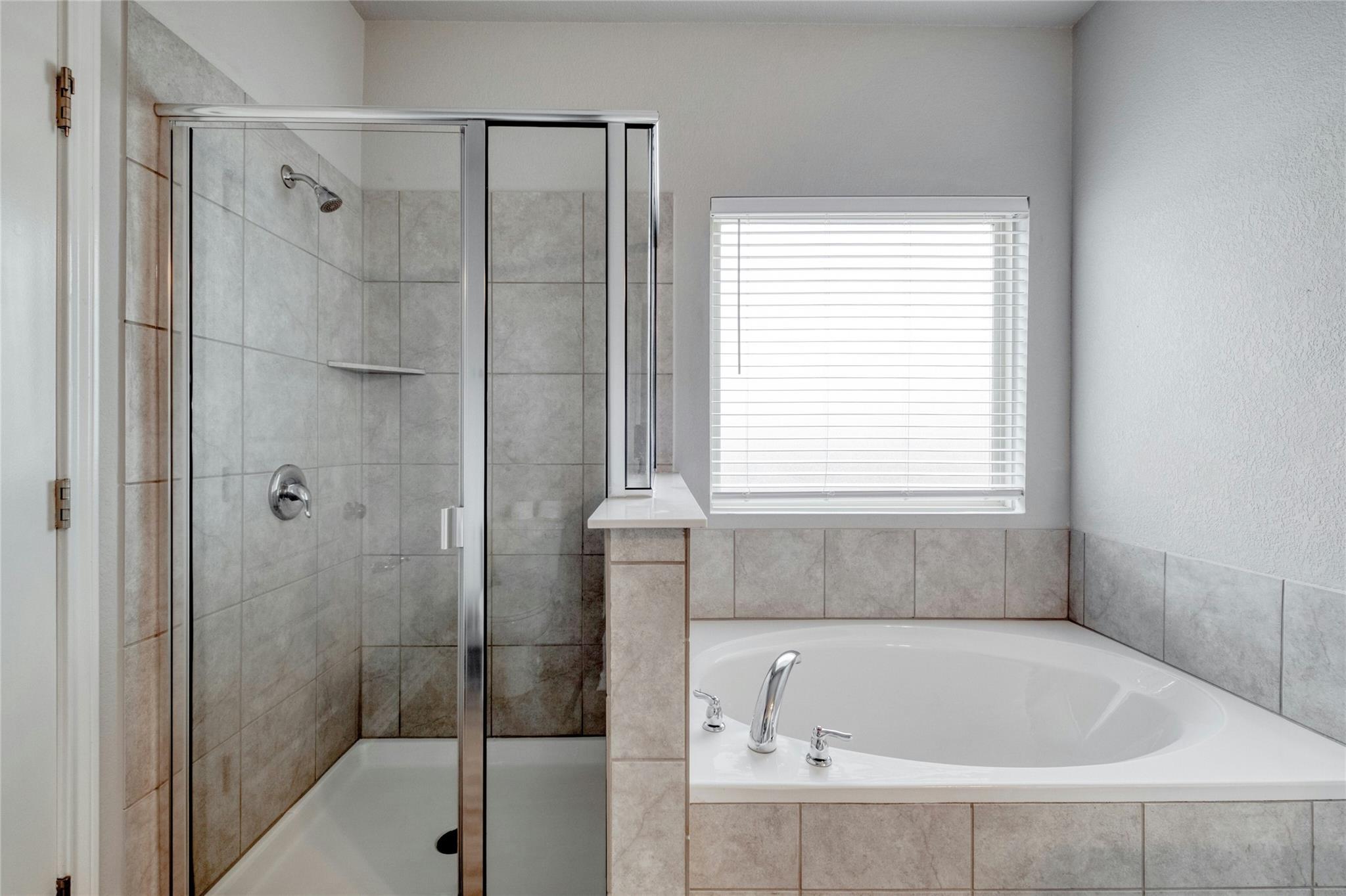 205 Prosecco Path, Leander, TX 78641