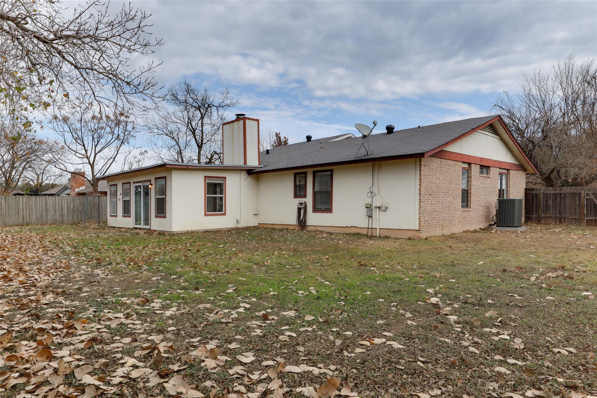 10401 WAGON GAP Dr, Austin, TX 78750