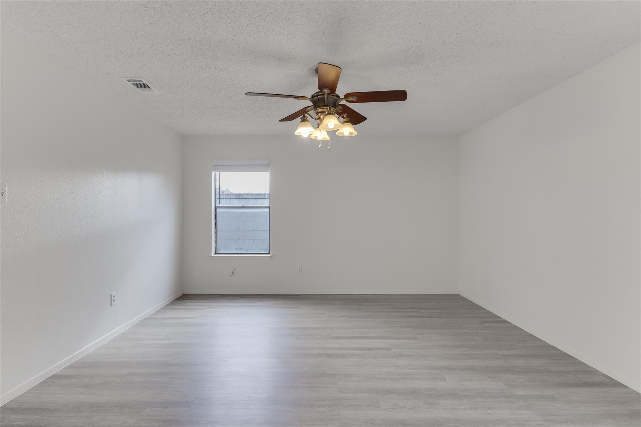 10401 WAGON GAP Dr, Austin, TX 78750