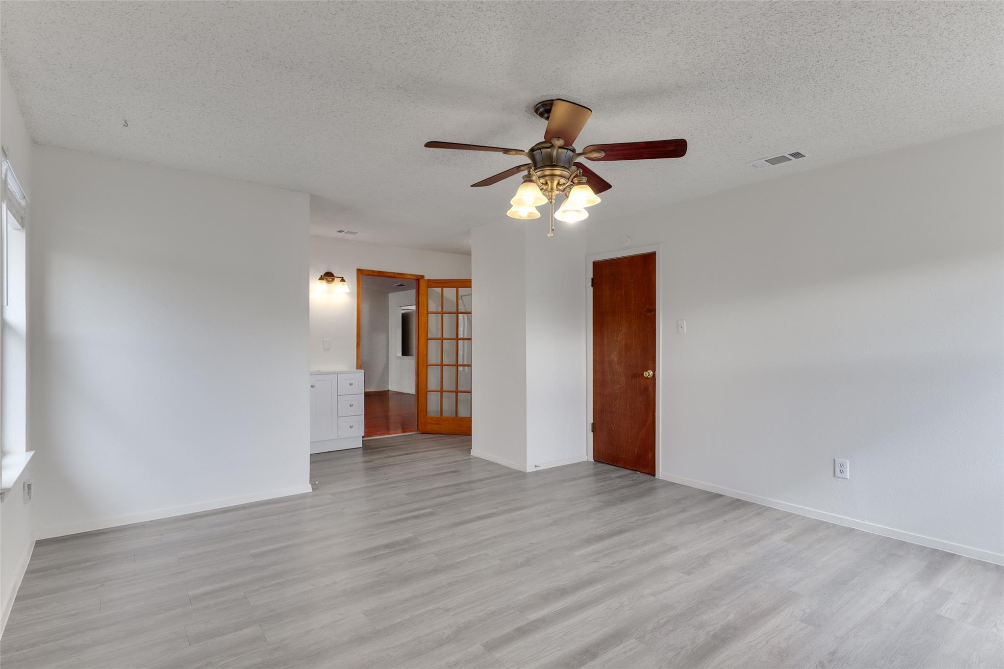 10401 WAGON GAP Dr, Austin, TX 78750