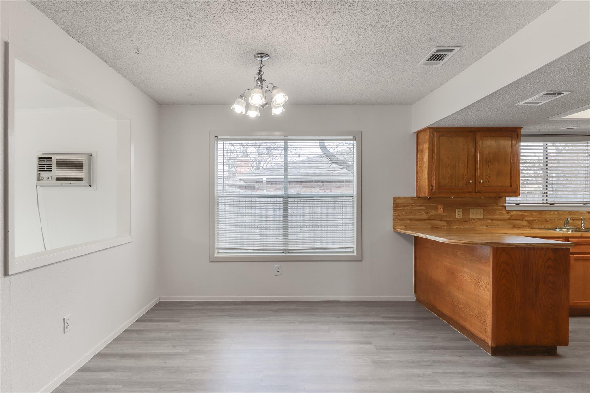 10401 WAGON GAP Dr, Austin, TX 78750