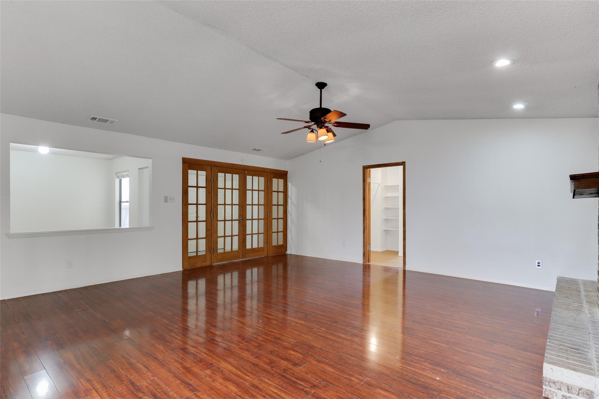 10401 WAGON GAP Dr, Austin, TX 78750