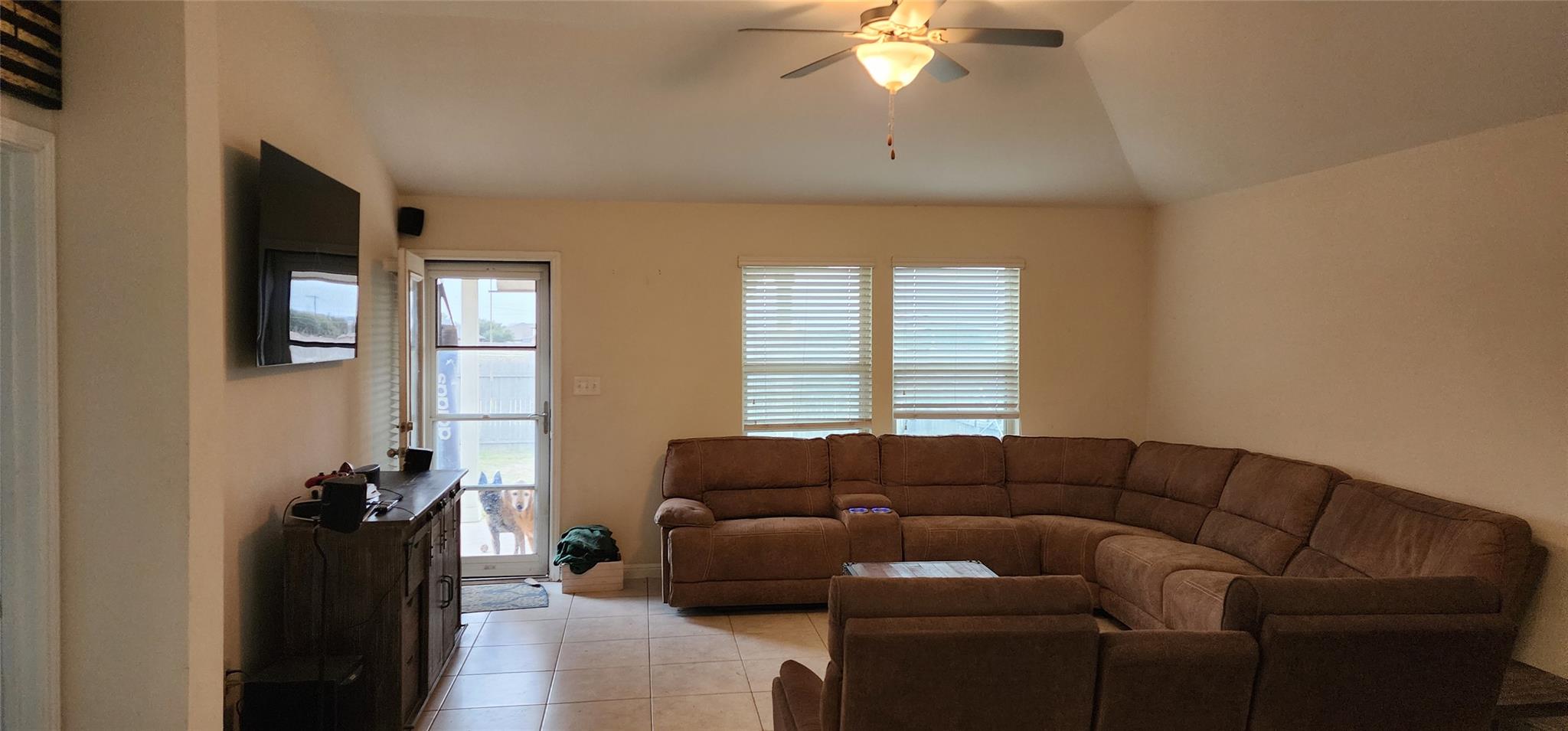 302 Hibiscus Dr, Hutto, TX 78634