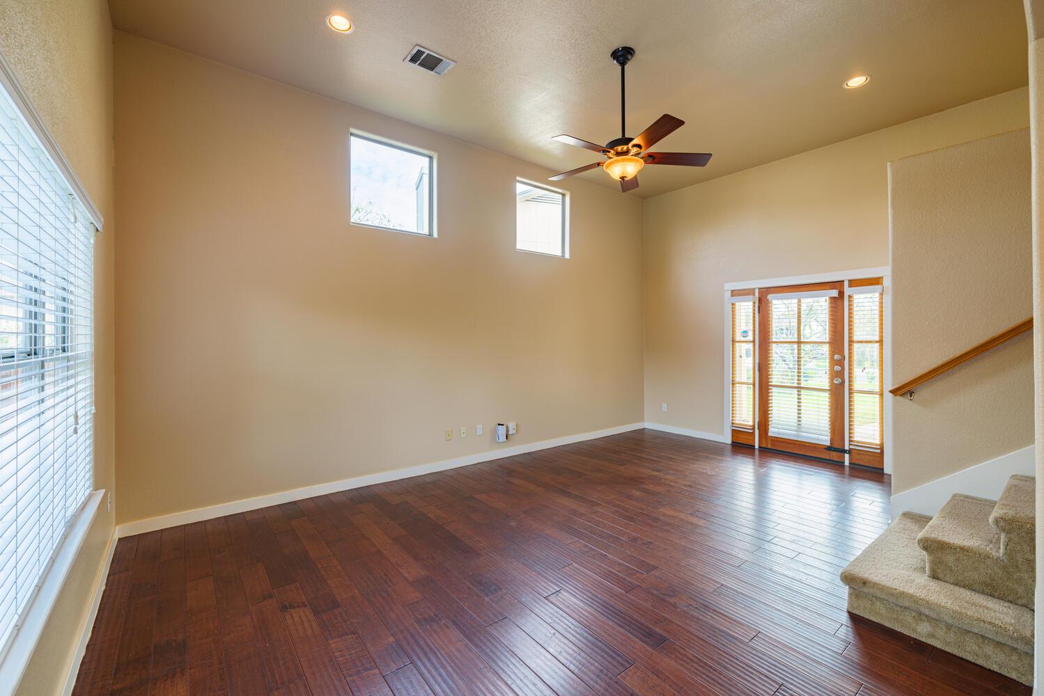 2102 NE Laura Ct, Round Rock, TX 78681