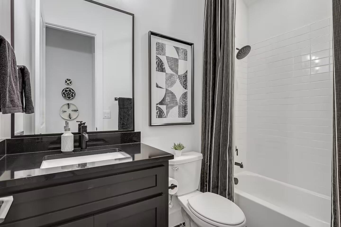 19613 Serenity Ln, Lago Vista, TX 78645