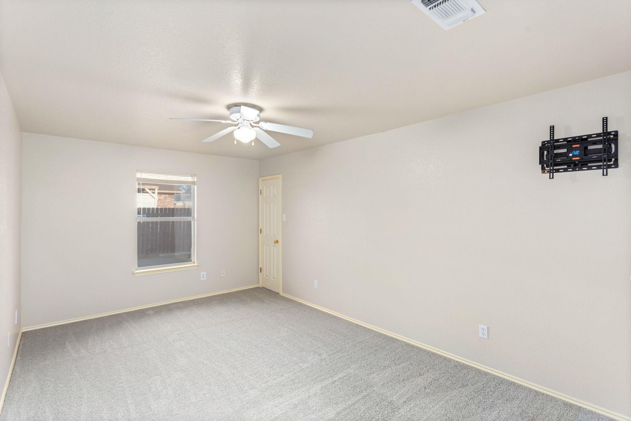 409 Lydia Ln, Thrall, TX 76578