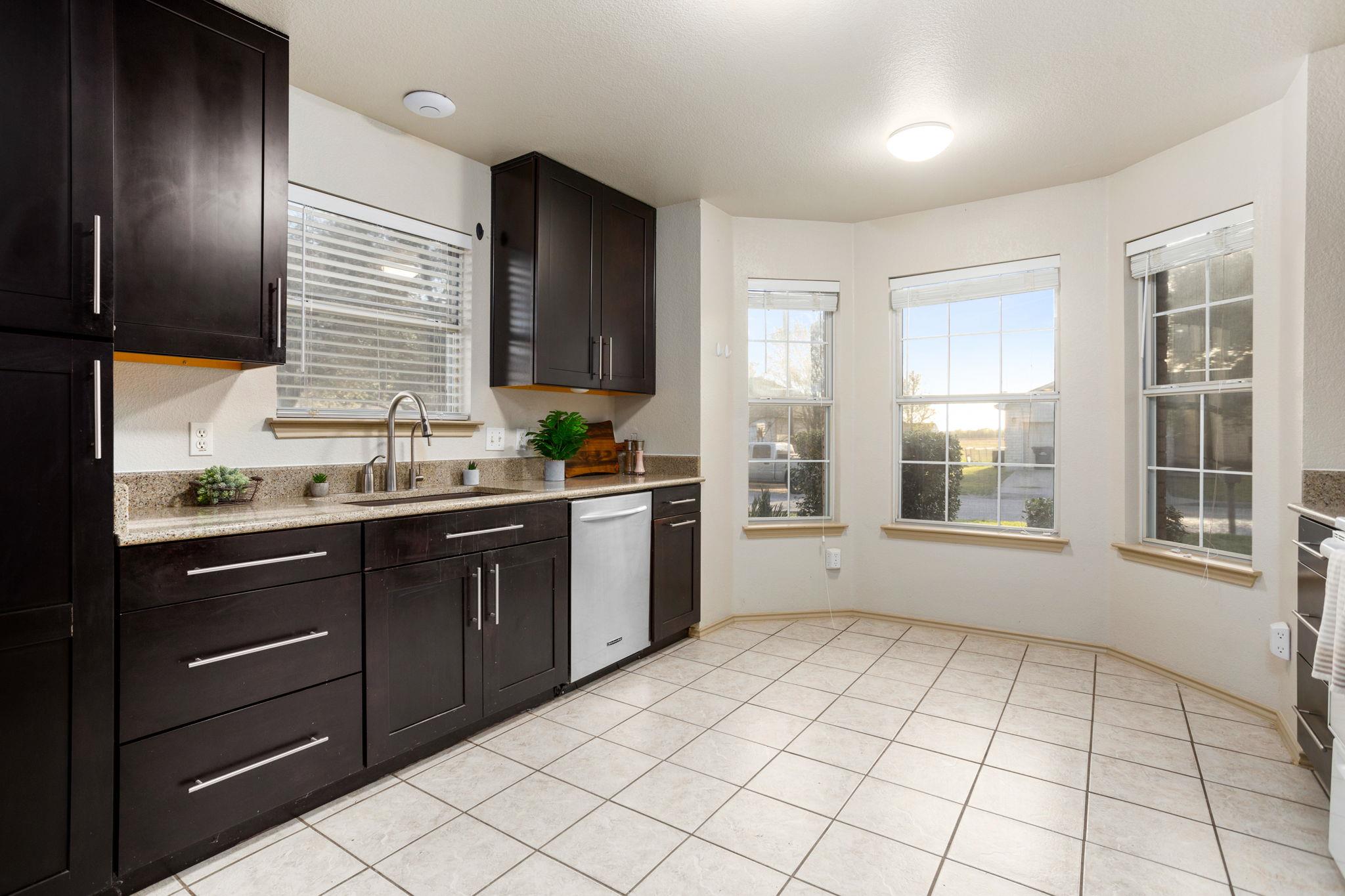 409 Lydia Ln, Thrall, TX 76578