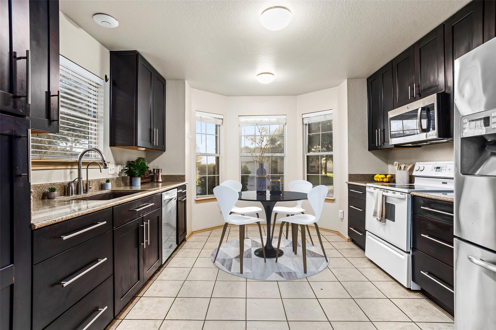 409 Lydia Ln, Thrall, TX 76578