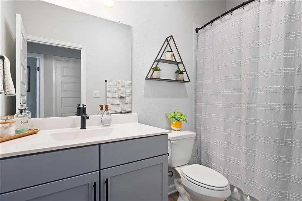 108 Charles Zanco Dr, Bastrop, TX 78602