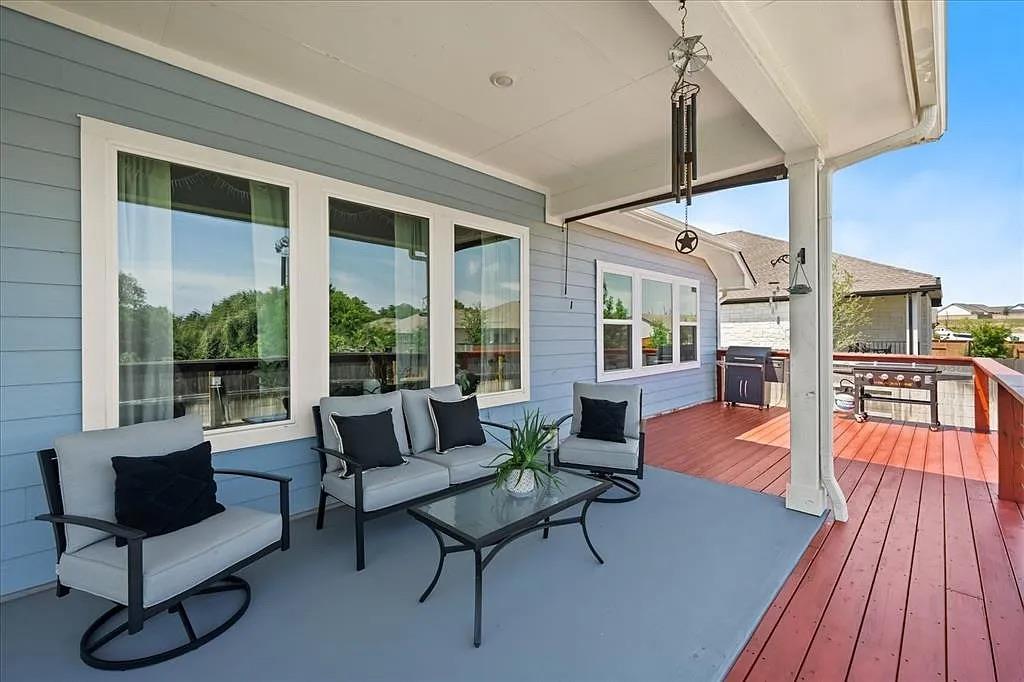 108 Charles Zanco Dr, Bastrop, TX 78602