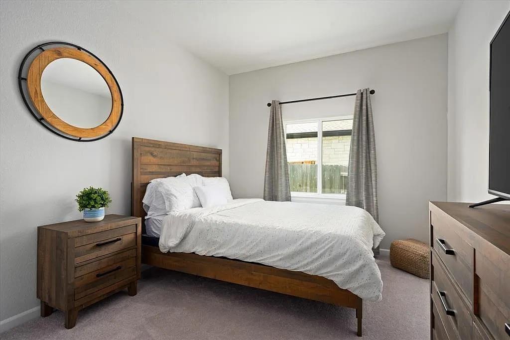 108 Charles Zanco Dr, Bastrop, TX 78602