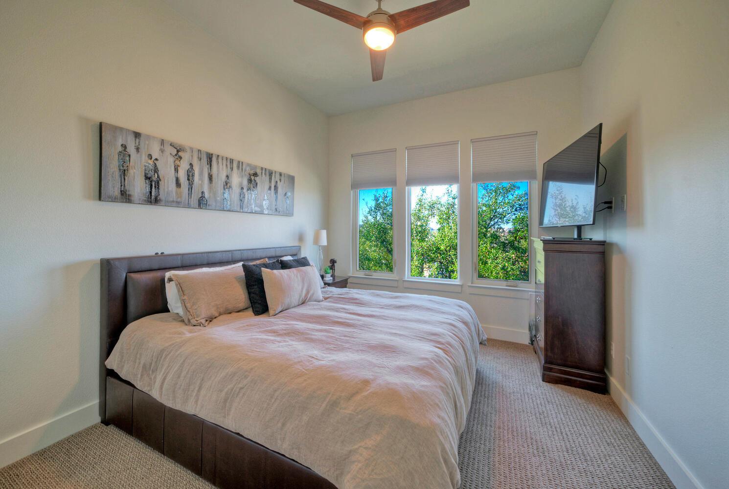 106 Bisset Ct, Austin, TX 78738